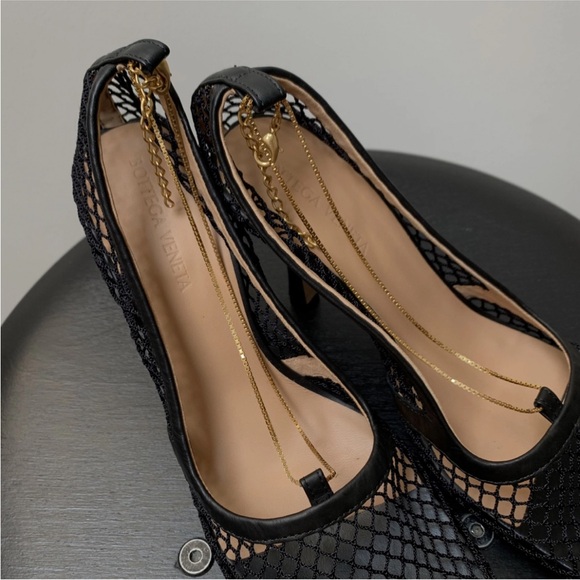 Bottega Veneta Stretch Leather Mesh Heels with Gold Chain from FW 2019 - Picture 2 of 5